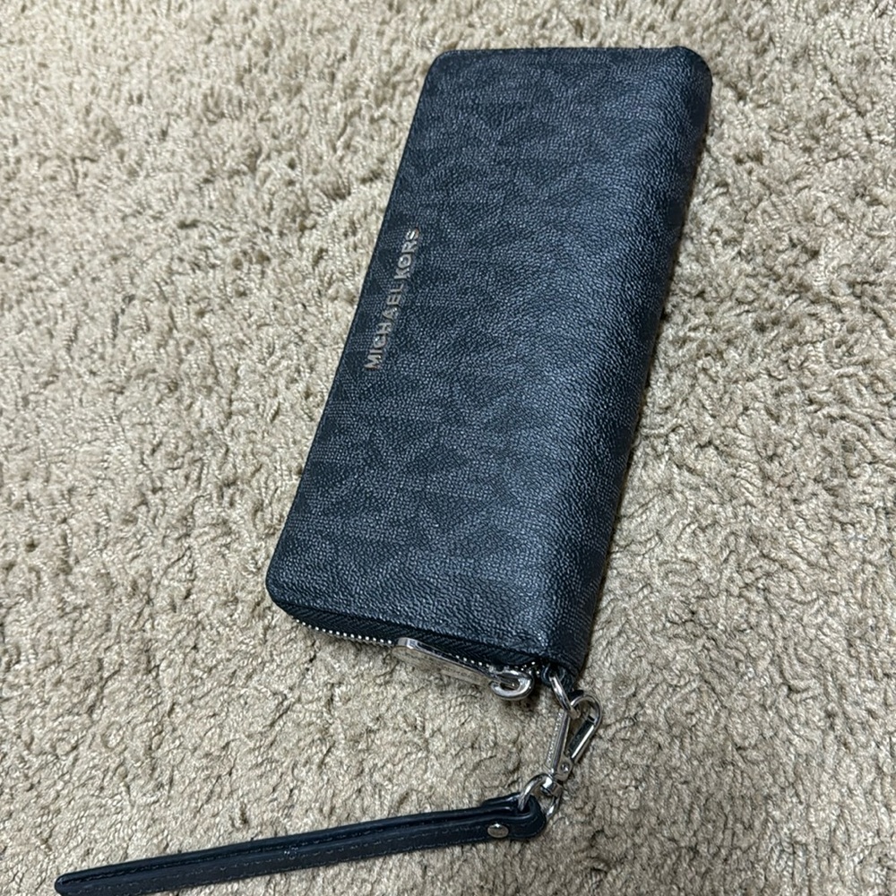 Michael Kors Large Wristlet Wallet